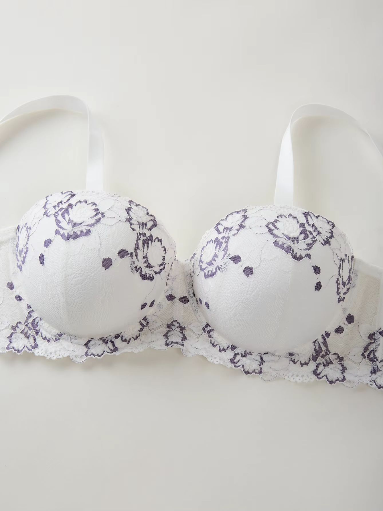 BH Wanita Plus Size dengan Ren - Embroidery Embellishments ulasan dan harga